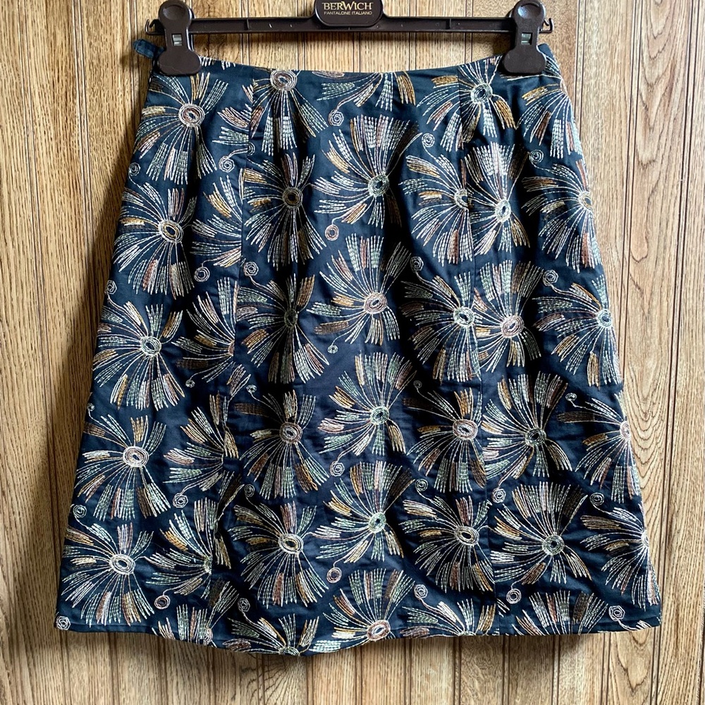 Talbots Petites Cotton Embroidered Black A Line Knee Skirt size 6